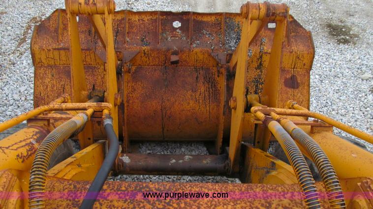 image for item E3894 1984 Kobelco LK600 articulated wheel loader