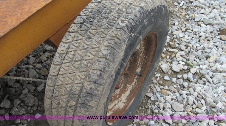 image for item E3895 Broce T-20 broom