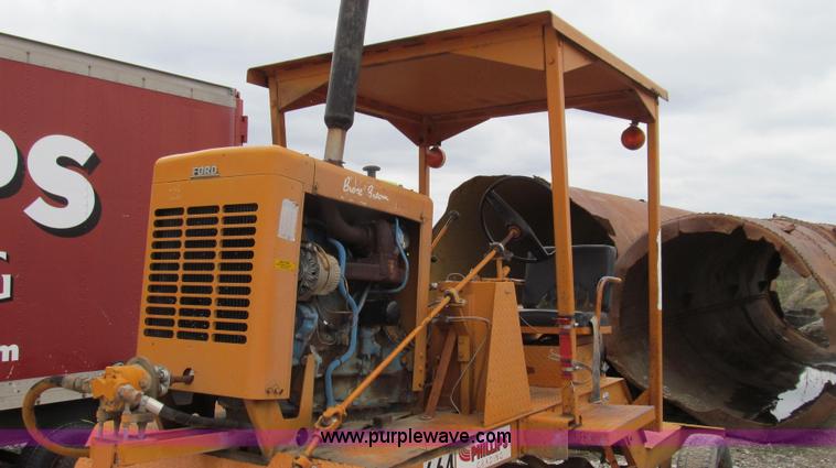 image for item E3895 Broce T-20 broom