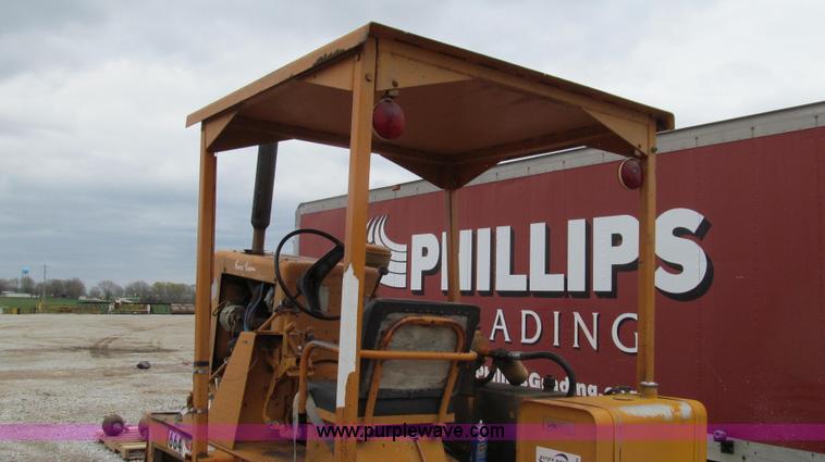 image for item E3895 Broce T-20 broom