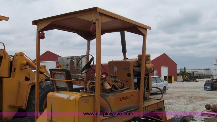 image for item E3895 Broce T-20 broom