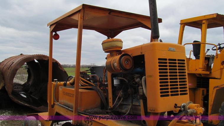 image for item E3895 Broce T-20 broom