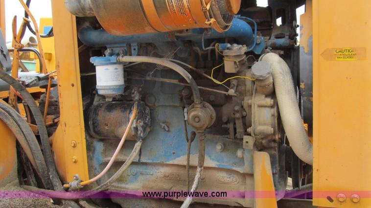 image for item E3895 Broce T-20 broom