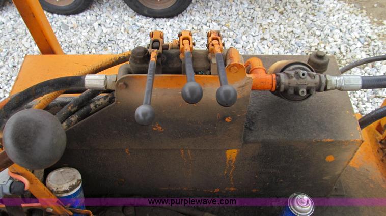 image for item E3895 Broce T-20 broom