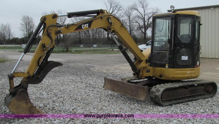 image for item E3903 2006 Caterpillar 304CR mini excavator