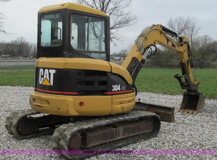 image for item E3903 2006 Caterpillar 304CR mini excavator