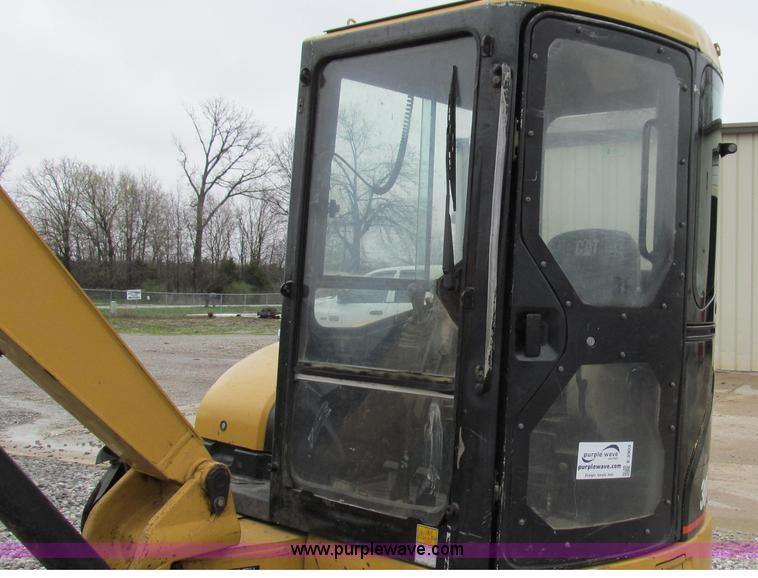 image for item E3903 2006 Caterpillar 304CR mini excavator