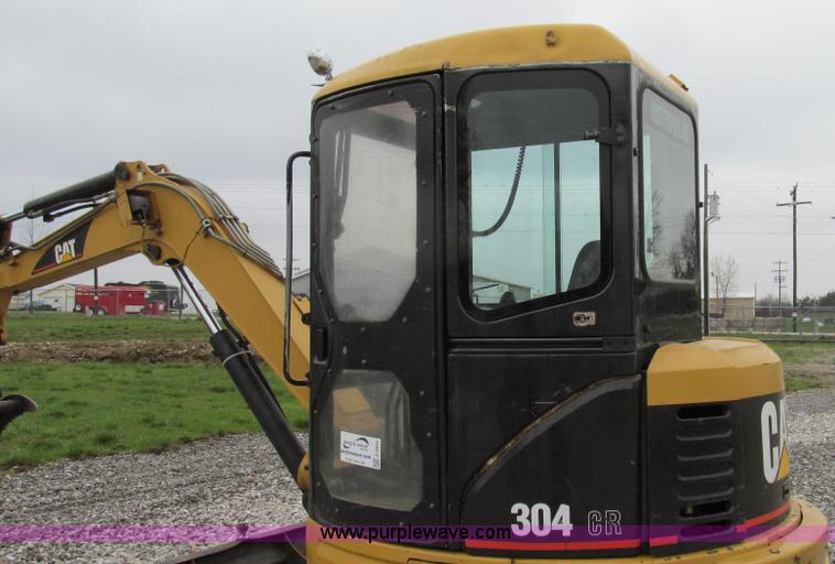 image for item E3903 2006 Caterpillar 304CR mini excavator