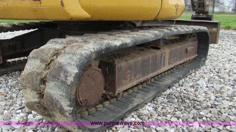 image for item E3903 2006 Caterpillar 304CR mini excavator