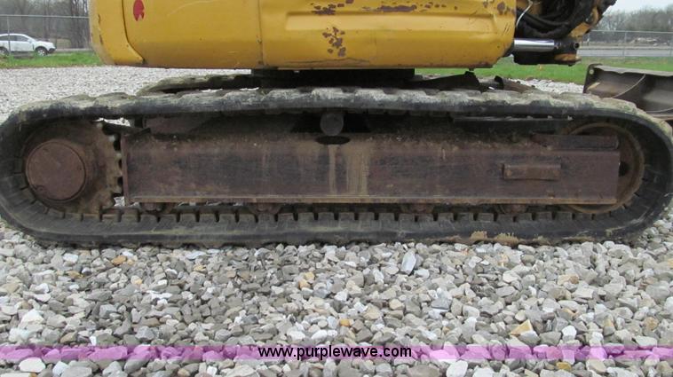 image for item E3903 2006 Caterpillar 304CR mini excavator