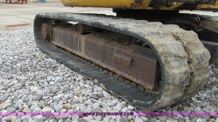 image for item E3903 2006 Caterpillar 304CR mini excavator