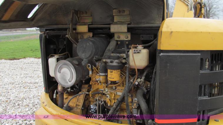 image for item E3903 2006 Caterpillar 304CR mini excavator