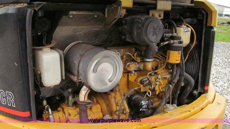 image for item E3903 2006 Caterpillar 304CR mini excavator