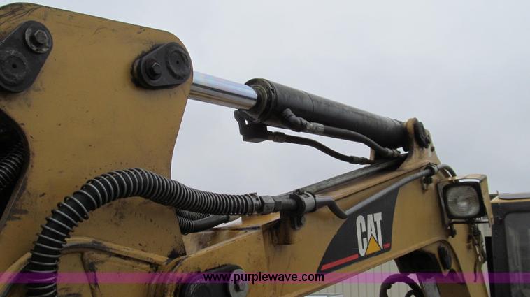 image for item E3903 2006 Caterpillar 304CR mini excavator