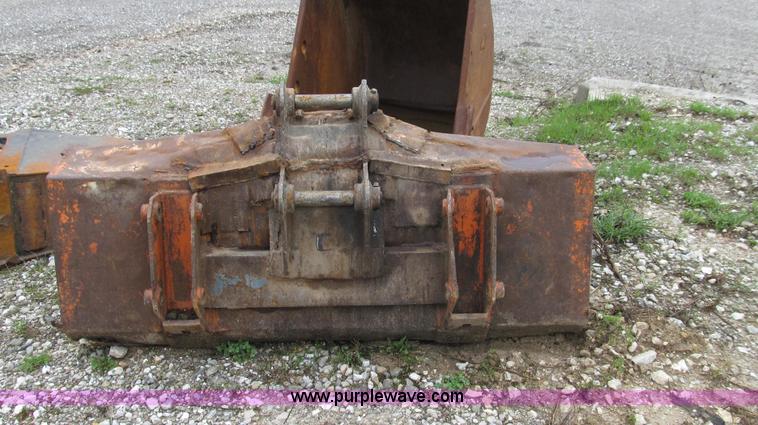 image for item E3903 2006 Caterpillar 304CR mini excavator