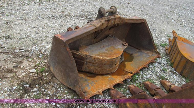 image for item E3903 2006 Caterpillar 304CR mini excavator