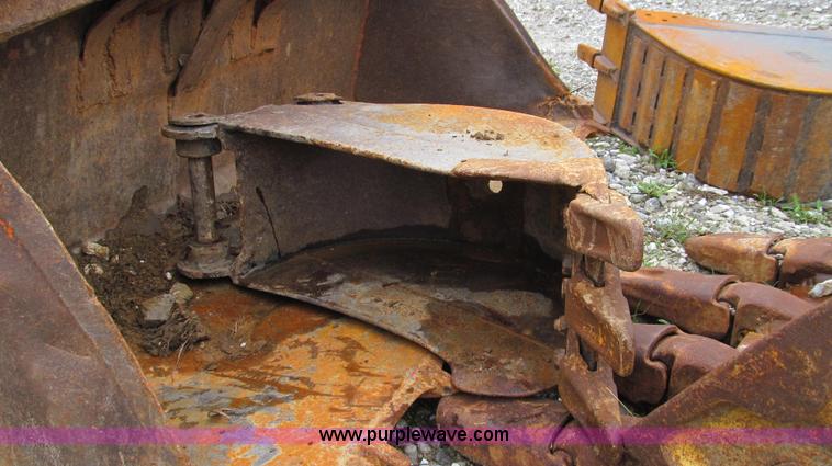 image for item E3903 2006 Caterpillar 304CR mini excavator