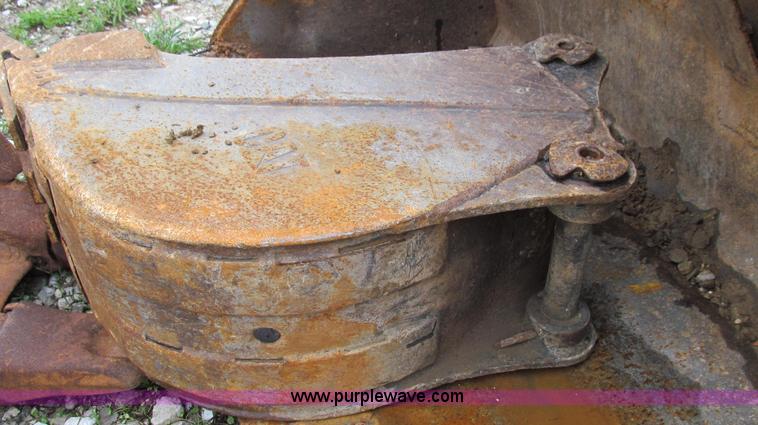 image for item E3903 2006 Caterpillar 304CR mini excavator