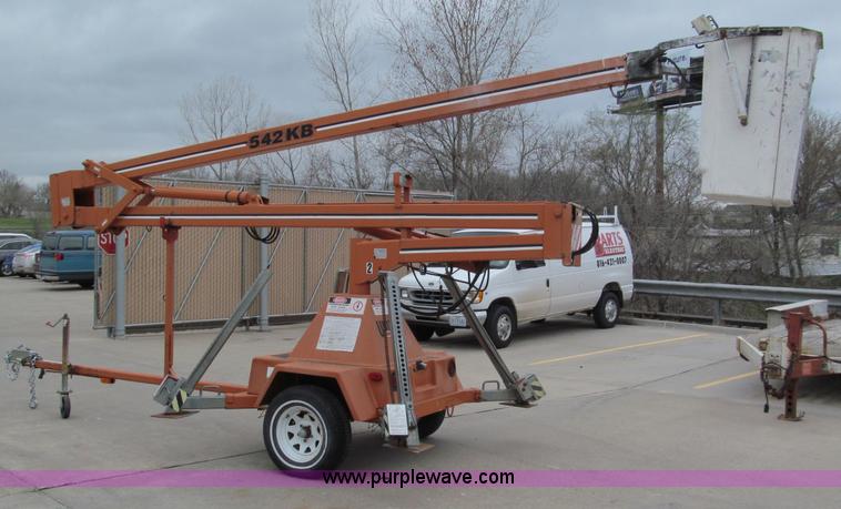 image for item E5858 1999 KB 542 Unilift towable boom lift