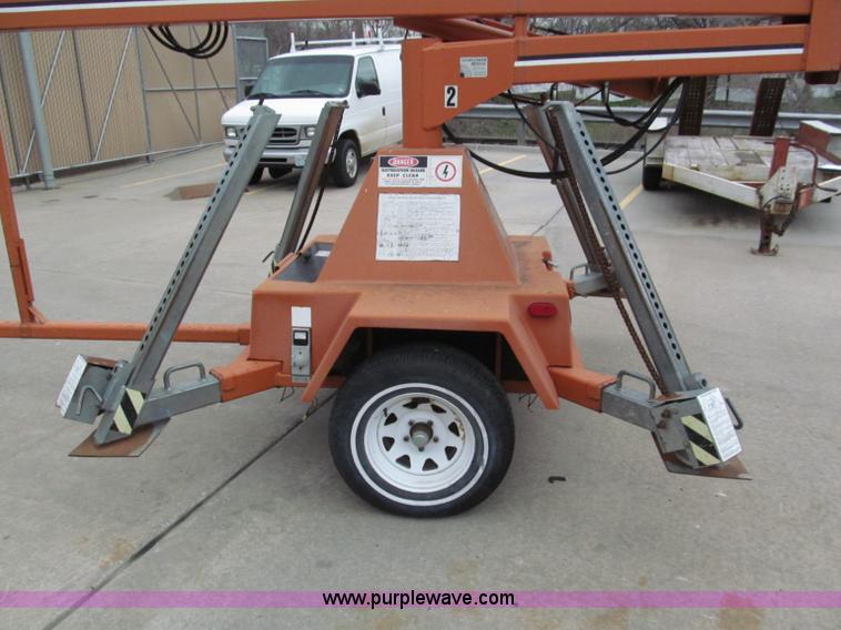 image for item E5858 1999 KB 542 Unilift towable boom lift