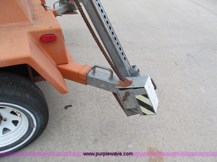 image for item E5858 1999 KB 542 Unilift towable boom lift