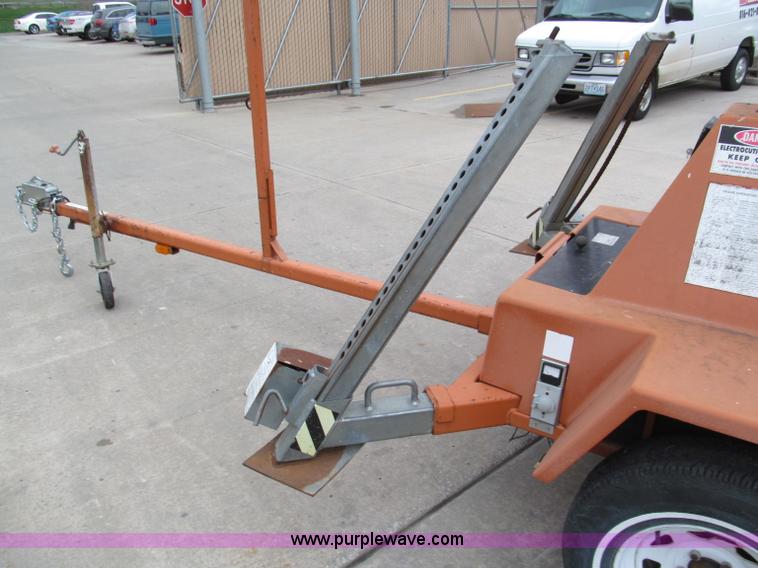 image for item E5858 1999 KB 542 Unilift towable boom lift