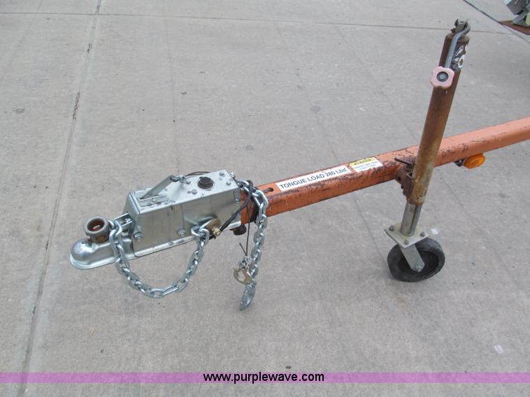 image for item E5858 1999 KB 542 Unilift towable boom lift