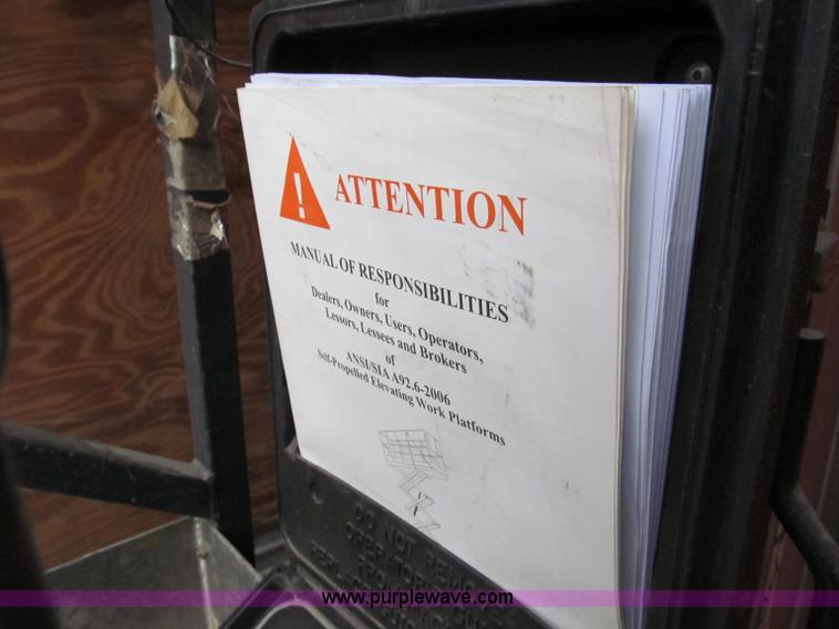 image for item E5859 2004 JLG 20DVL one man lift