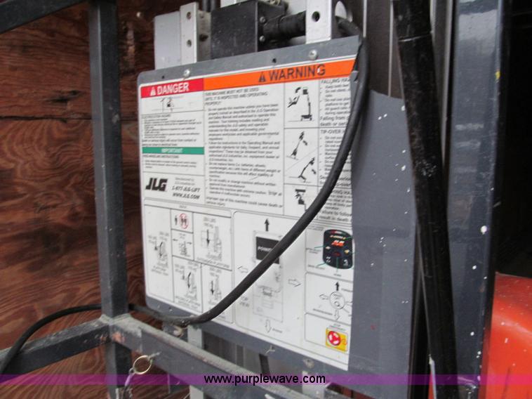 image for item E5859 2004 JLG 20DVL one man lift