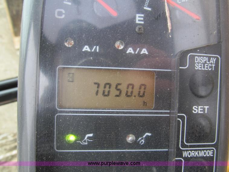 image for item E5862 2006 John Deere 330C LC excavator