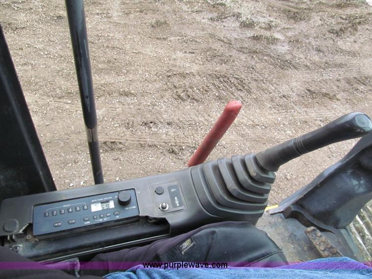 image for item E5862 2006 John Deere 330C LC excavator