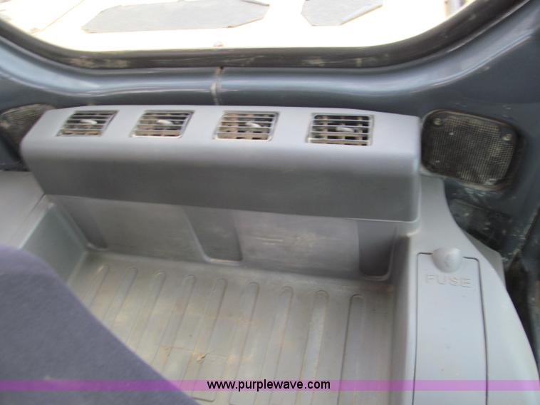 image for item E5862 2006 John Deere 330C LC excavator