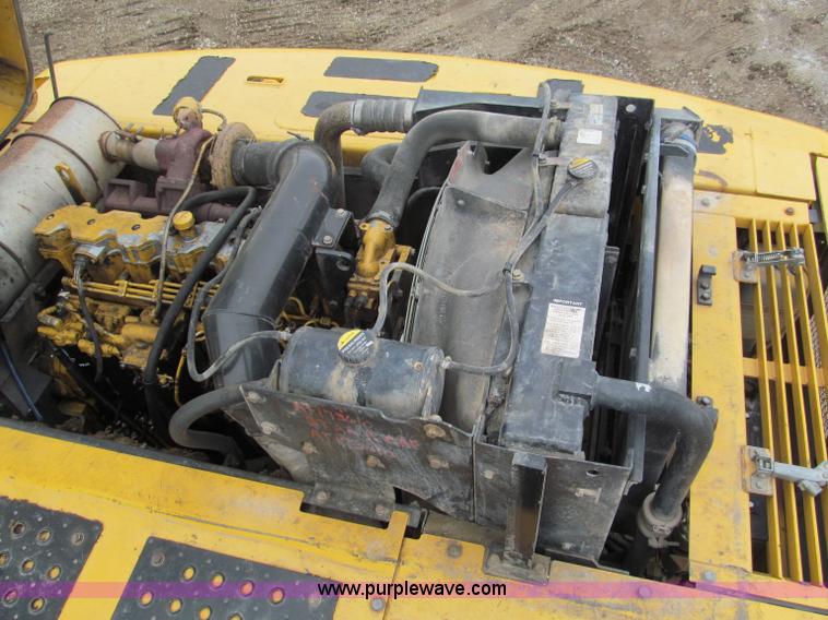image for item E5862 2006 John Deere 330C LC excavator