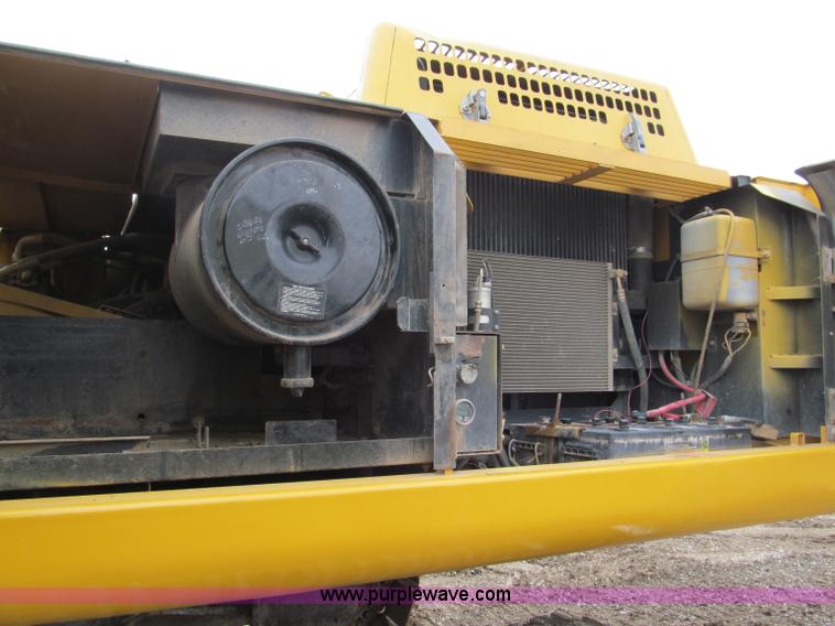 image for item E5862 2006 John Deere 330C LC excavator