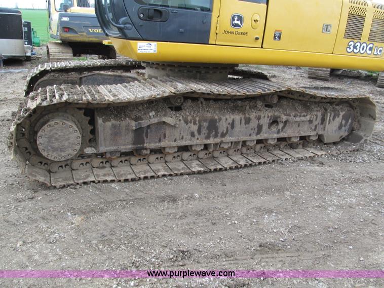 image for item E5862 2006 John Deere 330C LC excavator