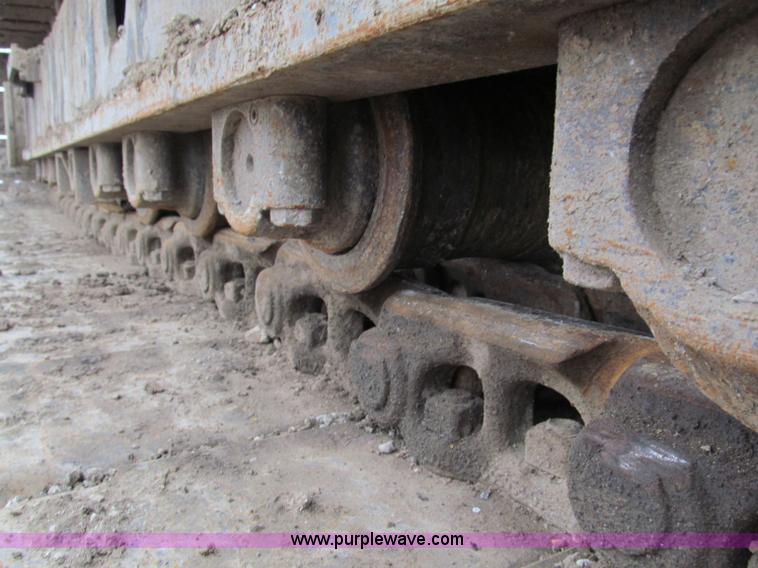 image for item E5862 2006 John Deere 330C LC excavator