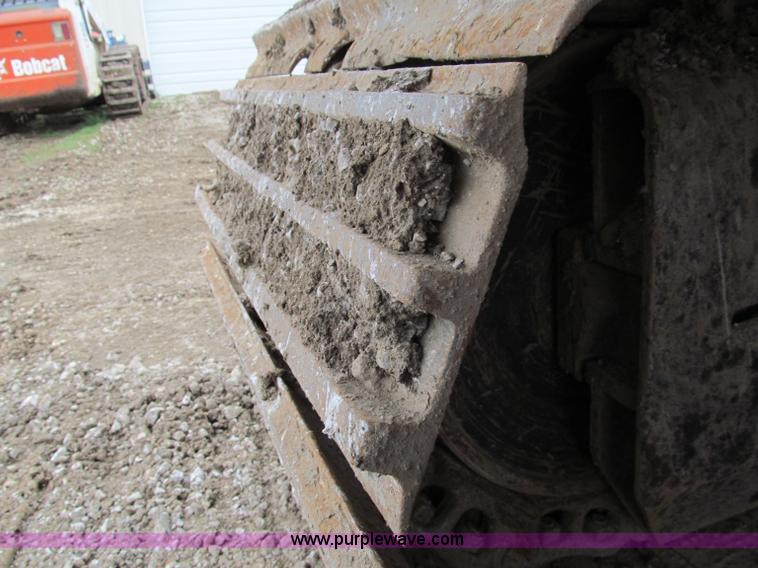 image for item E5862 2006 John Deere 330C LC excavator