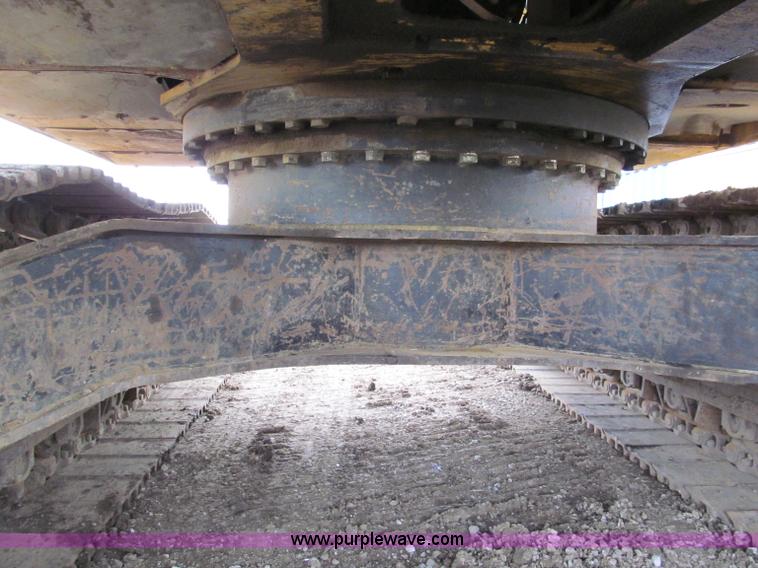 image for item E5862 2006 John Deere 330C LC excavator