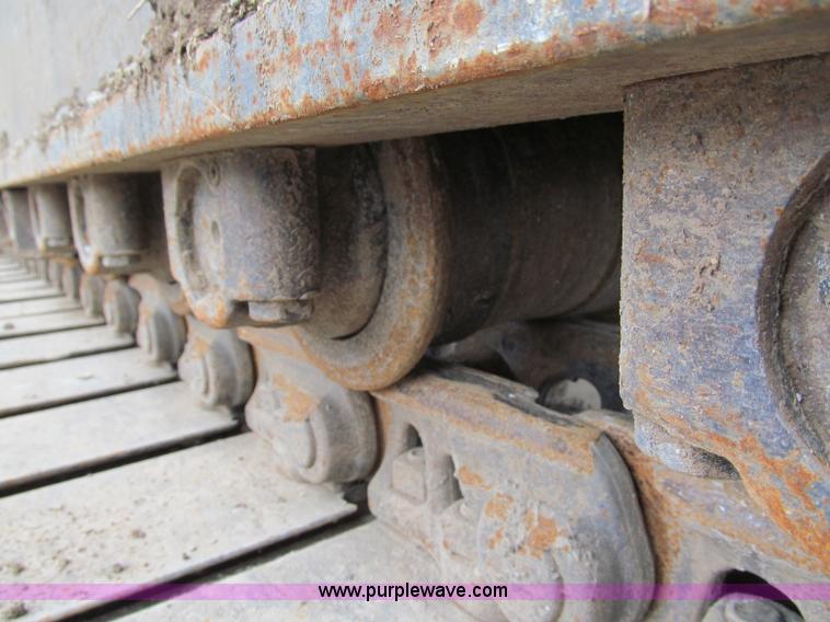 image for item E5862 2006 John Deere 330C LC excavator