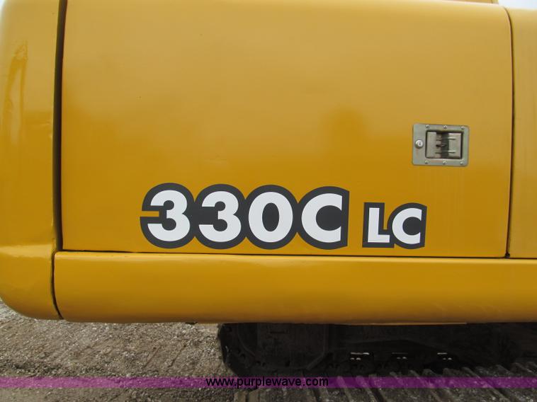 image for item E5862 2006 John Deere 330C LC excavator