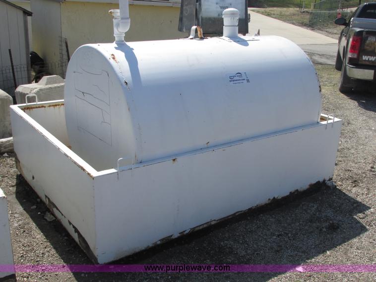 image for item E7175 500 gallon bulk petroleum tank