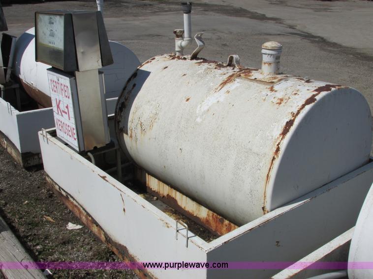 image for item E7176 500 gallon bulk petroleum tank