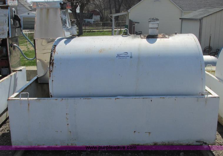 image for item E7177 500 gallon bulk petroleum tank