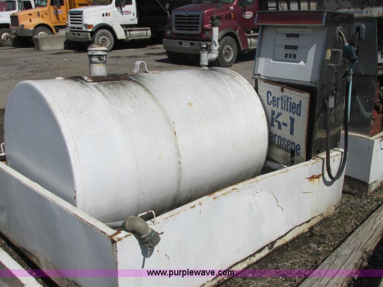 image for item E7177 500 gallon bulk petroleum tank