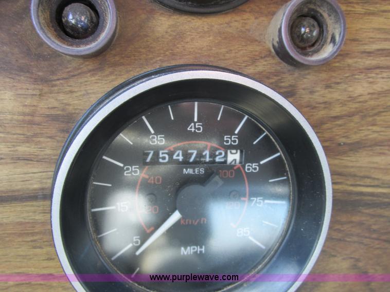 image for item E7179 1993 Western Star 4964F semi truck