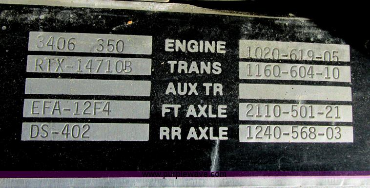 image for item E7179 1993 Western Star 4964F semi truck