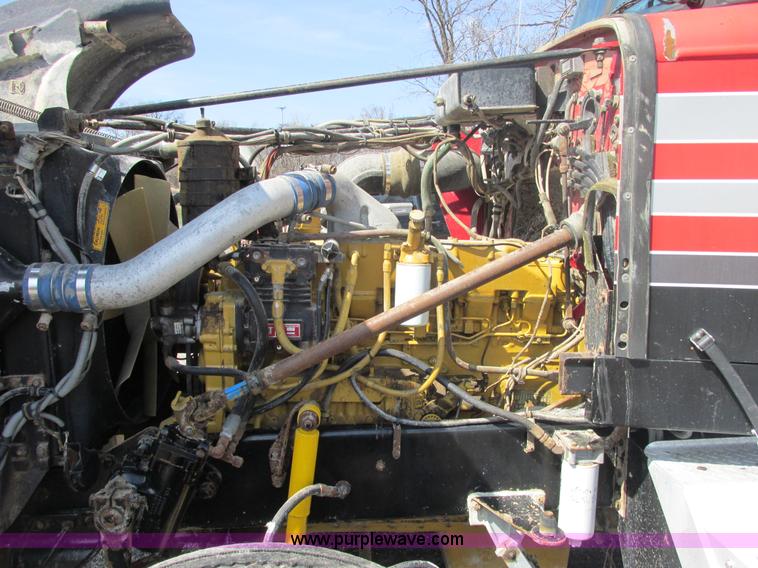 image for item E7179 1993 Western Star 4964F semi truck