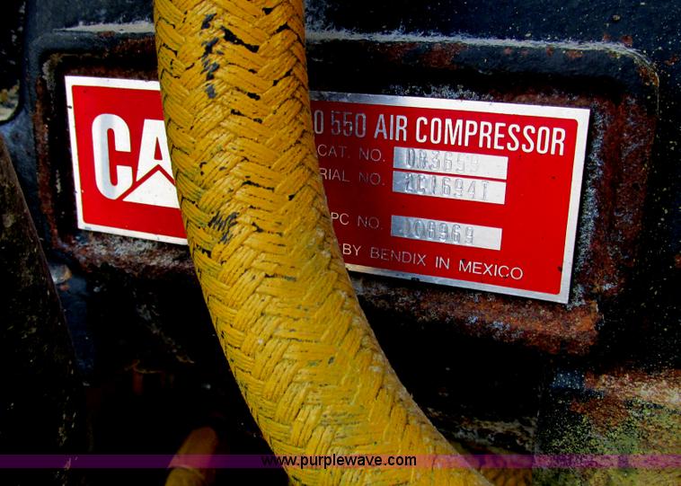 image for item E7179 1993 Western Star 4964F semi truck