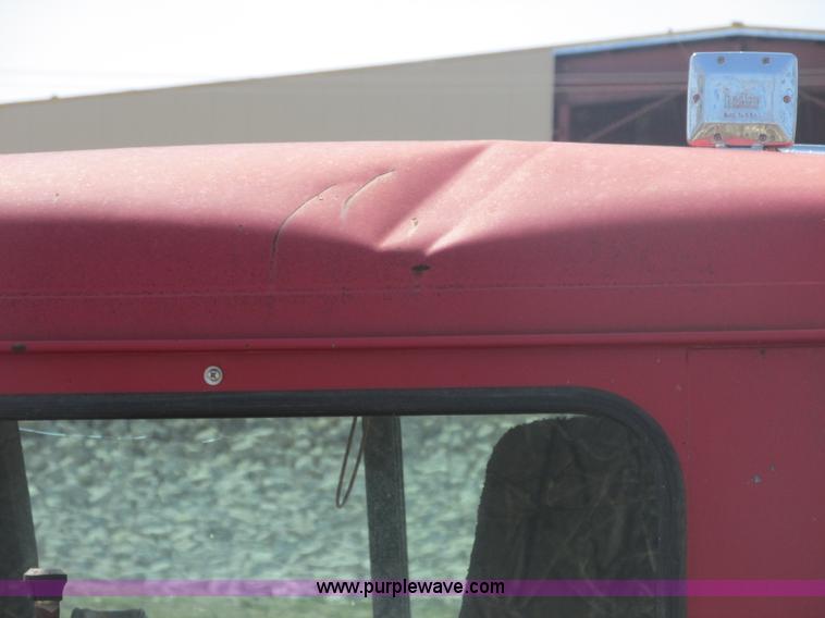 image for item E7179 1993 Western Star 4964F semi truck