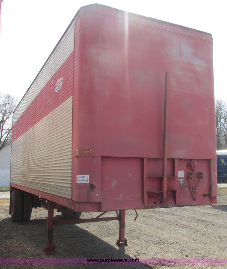 image for item E7182 1977 Trailmobile van trailer